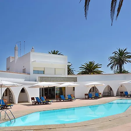 Casa Tres Palmeiras 2*