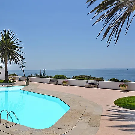 Casa Tres Palmeiras Bed & Breakfast